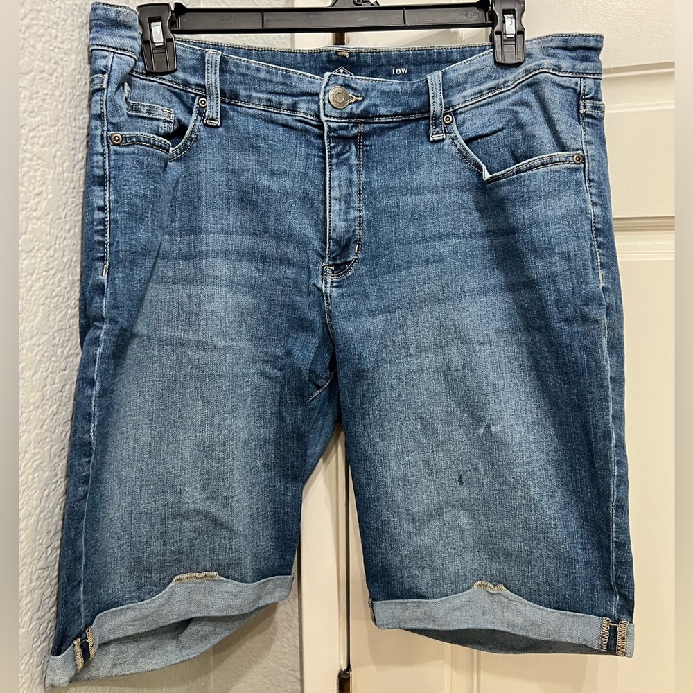 St. John's Bay Women's work/beater Jean Shorts